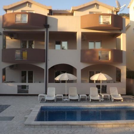 Apartmani Bulajic ティヴァト エクステリア 写真