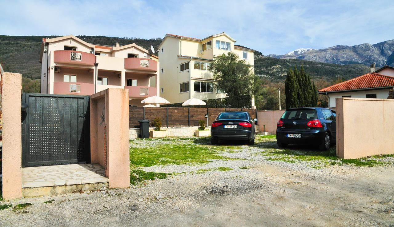 Apartmani Bulajic ティヴァト エクステリア 写真