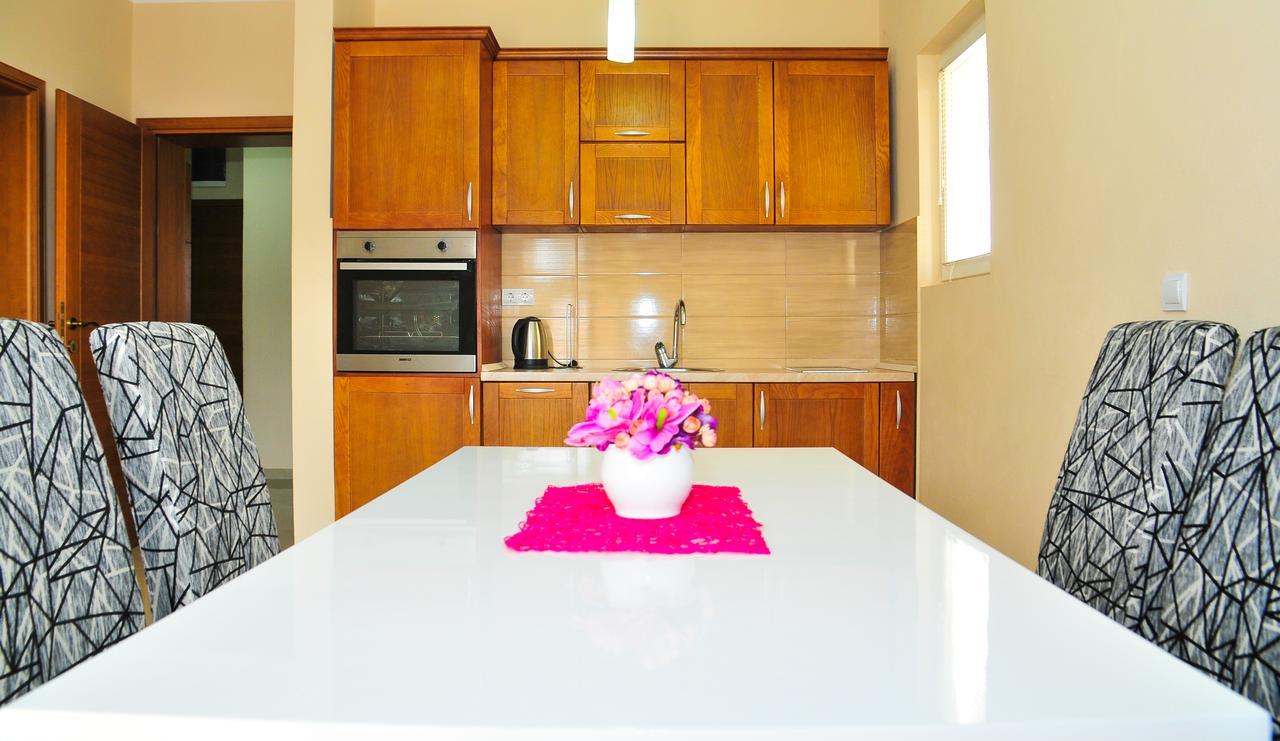Apartmani Bulajic ティヴァト エクステリア 写真